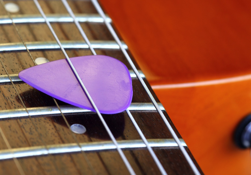 What Guitar Pick Should I Use? - Learn To Play Music Blog